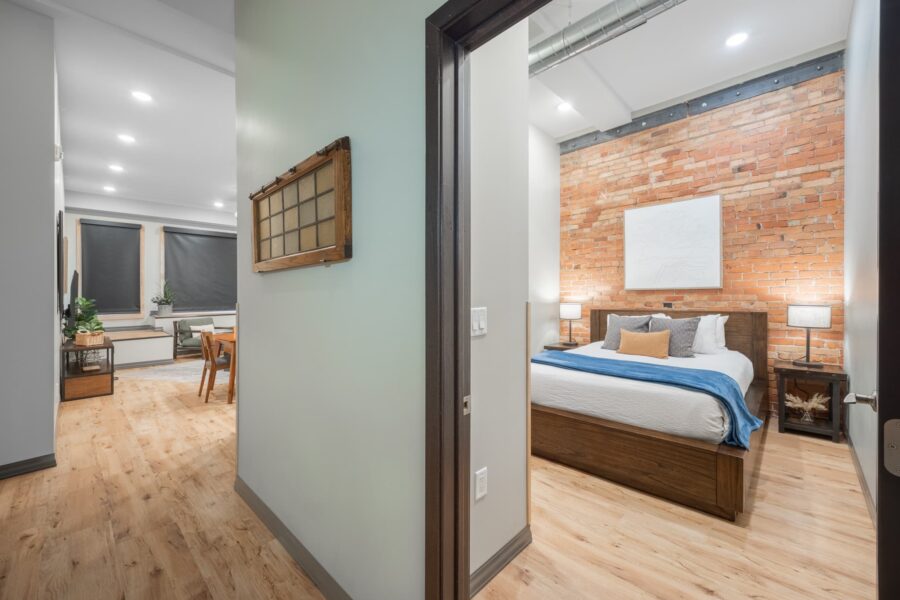 Duluth Rental Suite 101 - Double bed, 2 bedroom