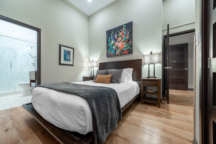 Duluth Rental Suite with bathroom