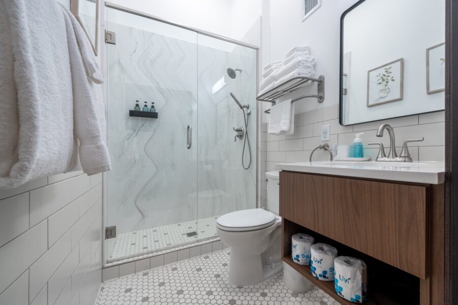 Duluth Rental Suite - Full Bath