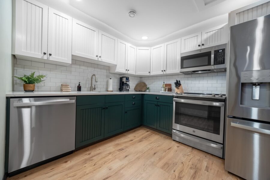 Duluth Rental Suite 201 - full kitchen with modern appliances, subway tile