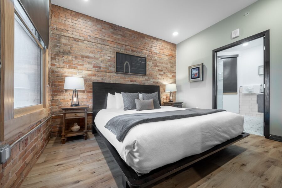 Duluth Rental Suite 201 - Bathroom with private bathroom