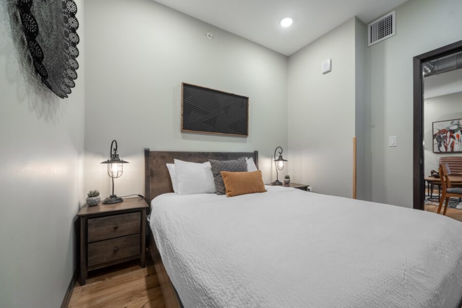 Duluth Rental Suite 202 - Queen bedroom
