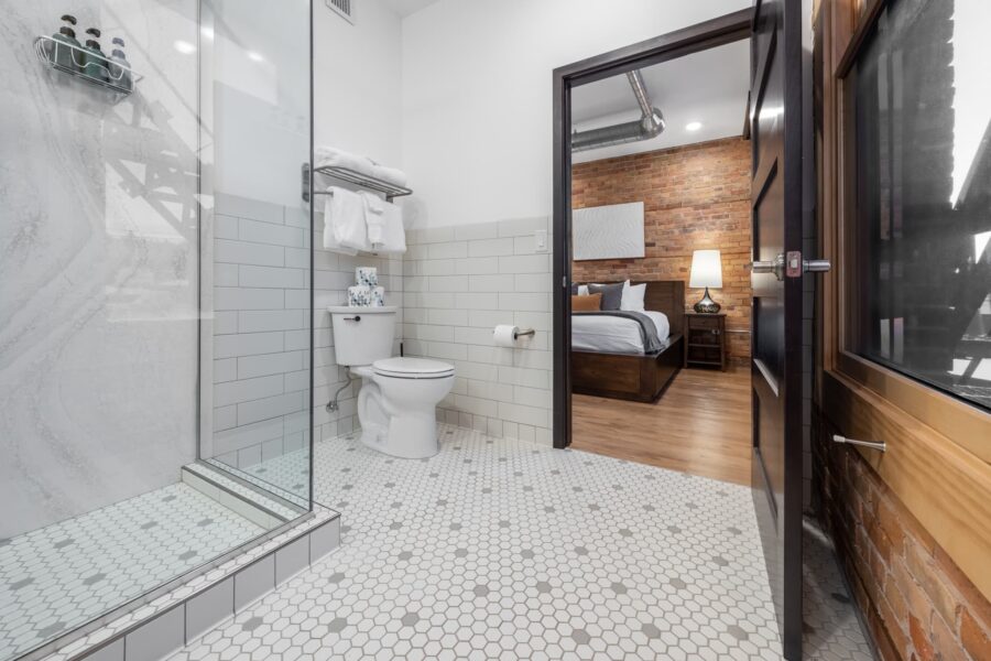 Duluth Rental Suite 203 - full bathroom