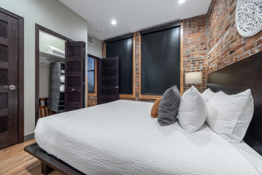 Duluth Rental Suite 301 - King bed