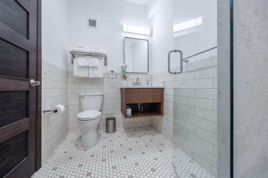 Duluth Rental Suite 303 - Bathroom